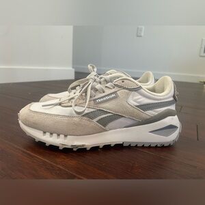 Reebok shoes women’s 7.5